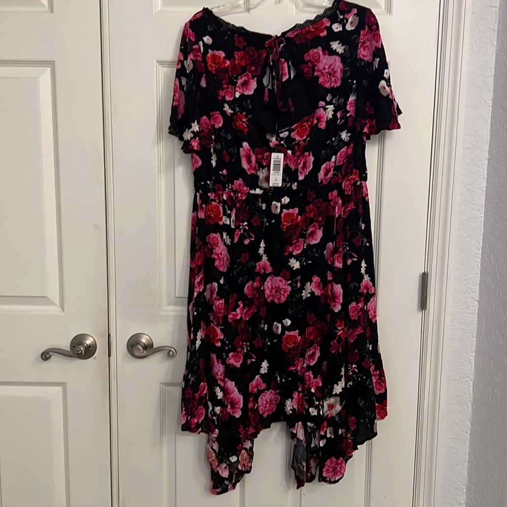 Torrid pink flower dress cut out back handkerchief cut